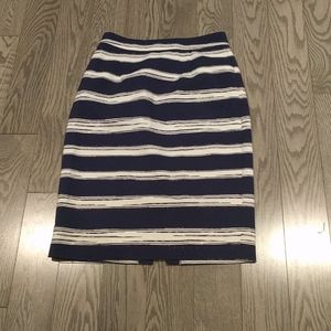 Beautiful 🌹 blue and white skirt by Zara🍀🌸🌼
